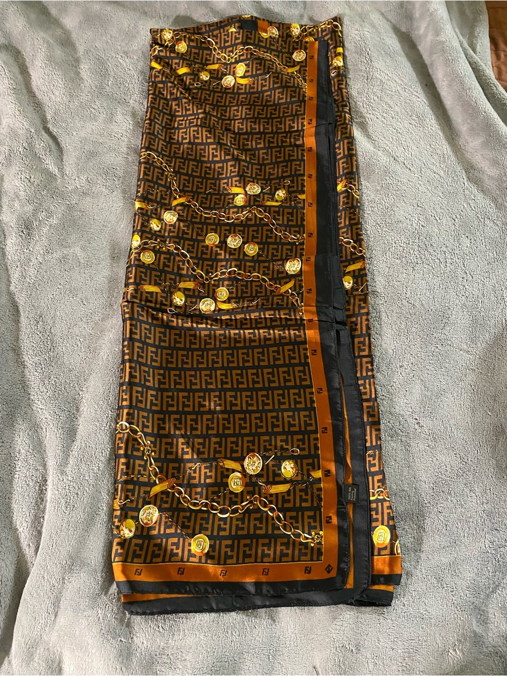 High-Shine Brown & Black Maxi Scarf with Chain-Print Detail